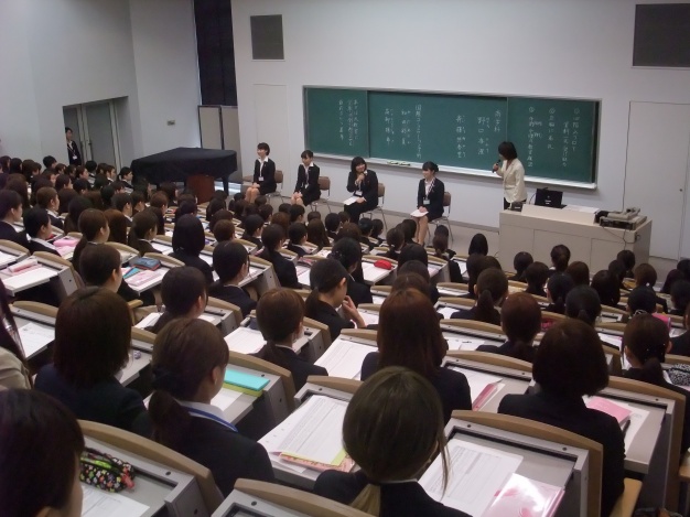 まずは先輩のパネルディスカッション