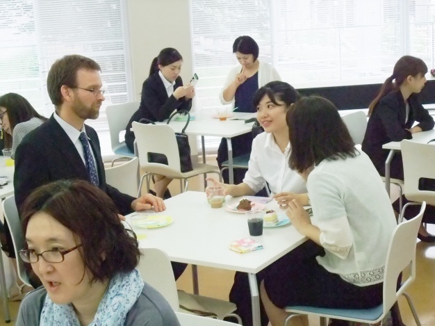 【壮行会】歓談の様子