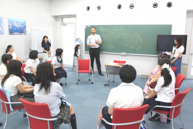 ・ネイティブの先生と英語で物語を考えました✿<br>
    ” width=”200″ /></p>



<p>・ネイティブの先生と英語で物語を考えました✿</p>



<h3 class=