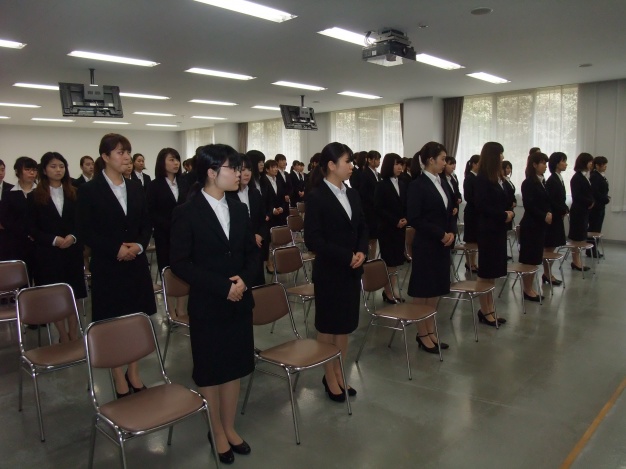 まずはご挨拶。きれいにできるかな？