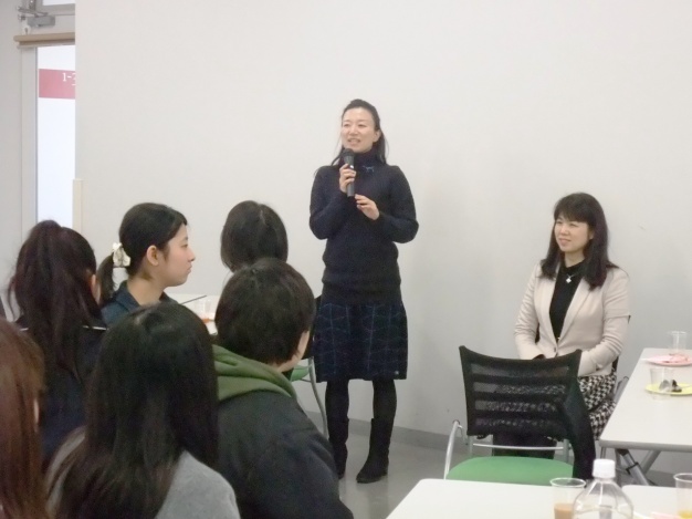 ゼミ担の教員たちもエールを送りました