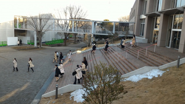 プロジェクトメンバー以外の学生も真剣に話を聞いていました。前年度を上回る出席率。今年の１年生は意識が高い！