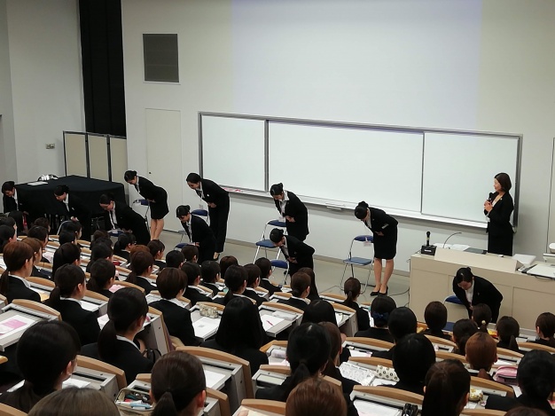 ２年生によるデモンストレーション