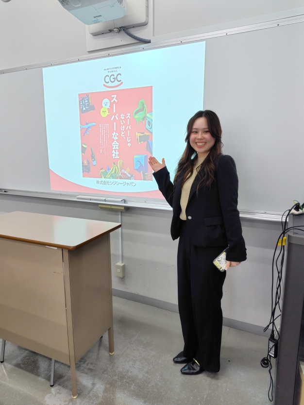 卒業生が人事として来てくれました！